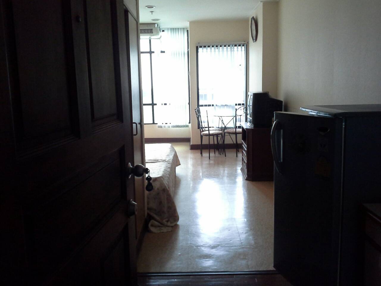 ให้เช่าคอนโด พญาไท เพลส (PhayaThai Place) ห้อง 30 ตร.ม ราคา 14000 / เดือน ชั้น 19 วิว สระ แดดไม่ร้อน