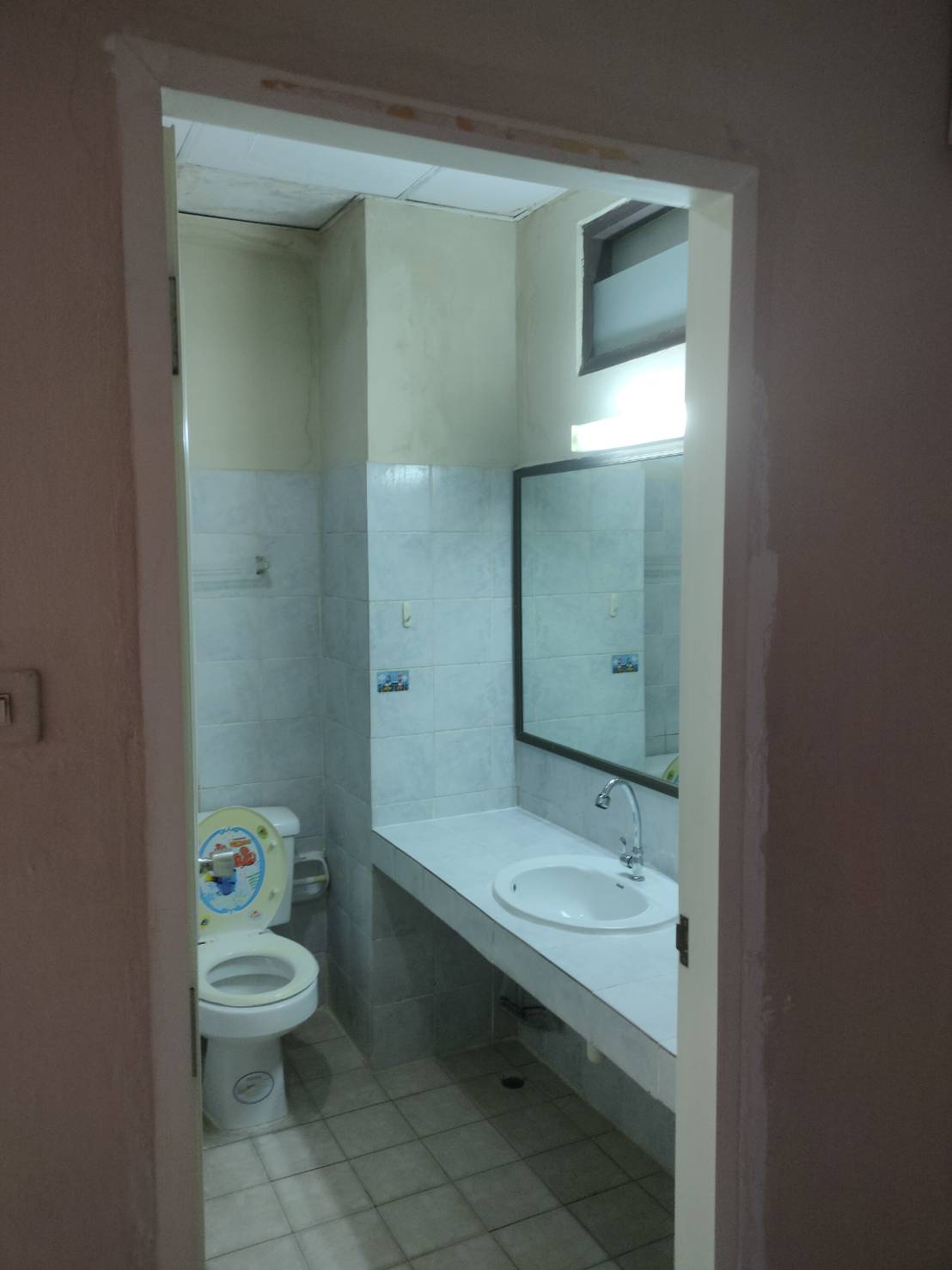 ขายคอนโด หนึ่ง คอนโด รัตนาธิเบศร์ Nung Condo Rattanathibet ห้อวสตูดิโอ ขนาด 40 ตรม ชั้น 12 ห้องเปล่า ฯ พื้นปูกระเบื้อง บรรยากาศดี