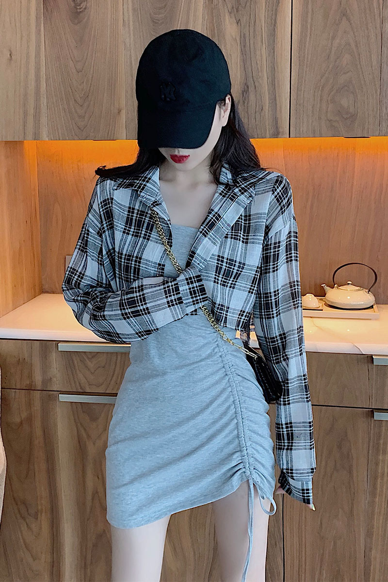 พรีออเดอร์ : เสื้อคลุมลายสก็อต ครอปสั้น แขนยาว และ ชุดเดรสสายเดี่ยวเข้ารูป ( ราคาแยกชิ้นค่ะ )