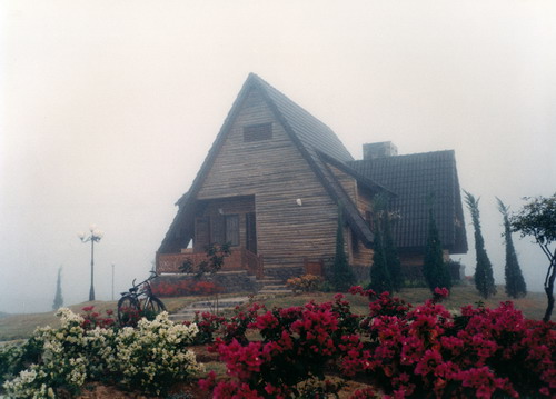 ขายโครงการบ้านจัดสรร จังหวัด เชียงราย พื้นที่ 383 ไร่ โครงการริมอิง คันทรีคลับ ตั้งอยู่ท่ามกลางขุนเขา ทะเลหมอก