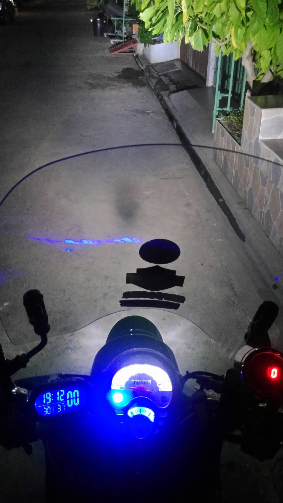 โปรเจคเตอร์มอเตอร์ไซค์ไฟวงแหวน2ชั้นระบบ LED รุ่น 18 วัตต์ ไฟวงแหวน สีขาวแดง