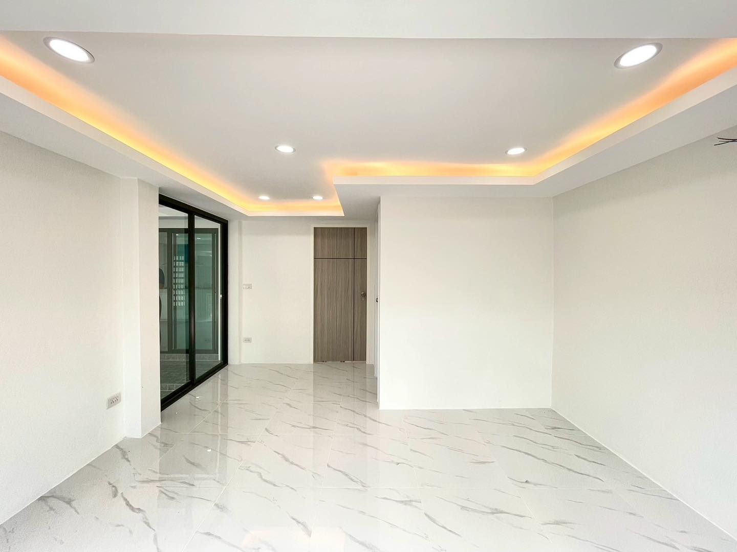 🌟 ขายทาวน์เฮ้าส์ปรับปรุงใหม่ทั้งหลัง พหลโยธิน 48 แยก 52 (ซอยเทพรักษ์) | ฟรีโอน | สวยพร้อมเข้าอยู่ 🌟