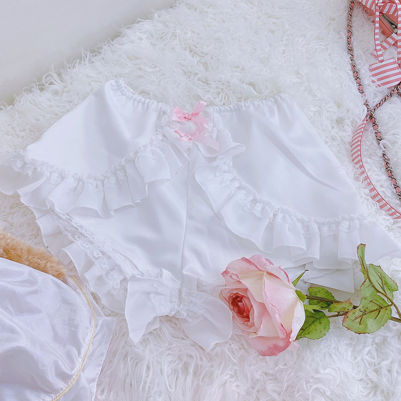 Summer Joy : พรีออเดอร์ กางเกงขาสั้นมินิแต่งระบายน่ารักๆ มีให้เลือก 2 แบบ แบรนด์แท้