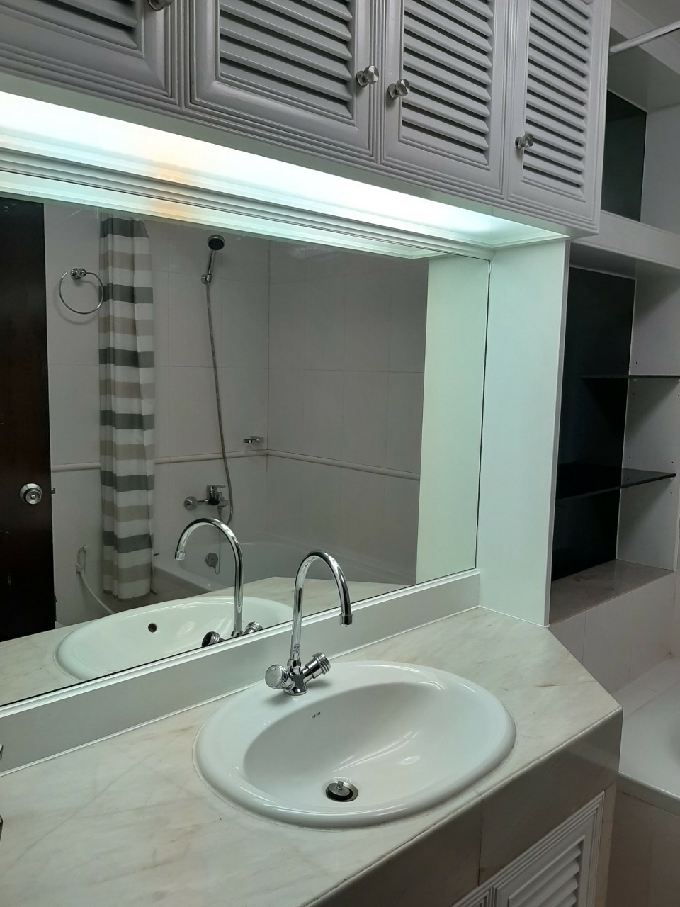 ให้เช่าคอนโด Kanta Mansion (กันตะ แมนชั่น) 3 ห้องนอน 3 ห้องน้ำ ขนาด 265 ตรม ชั้น 5 ถึงชั้นสูง