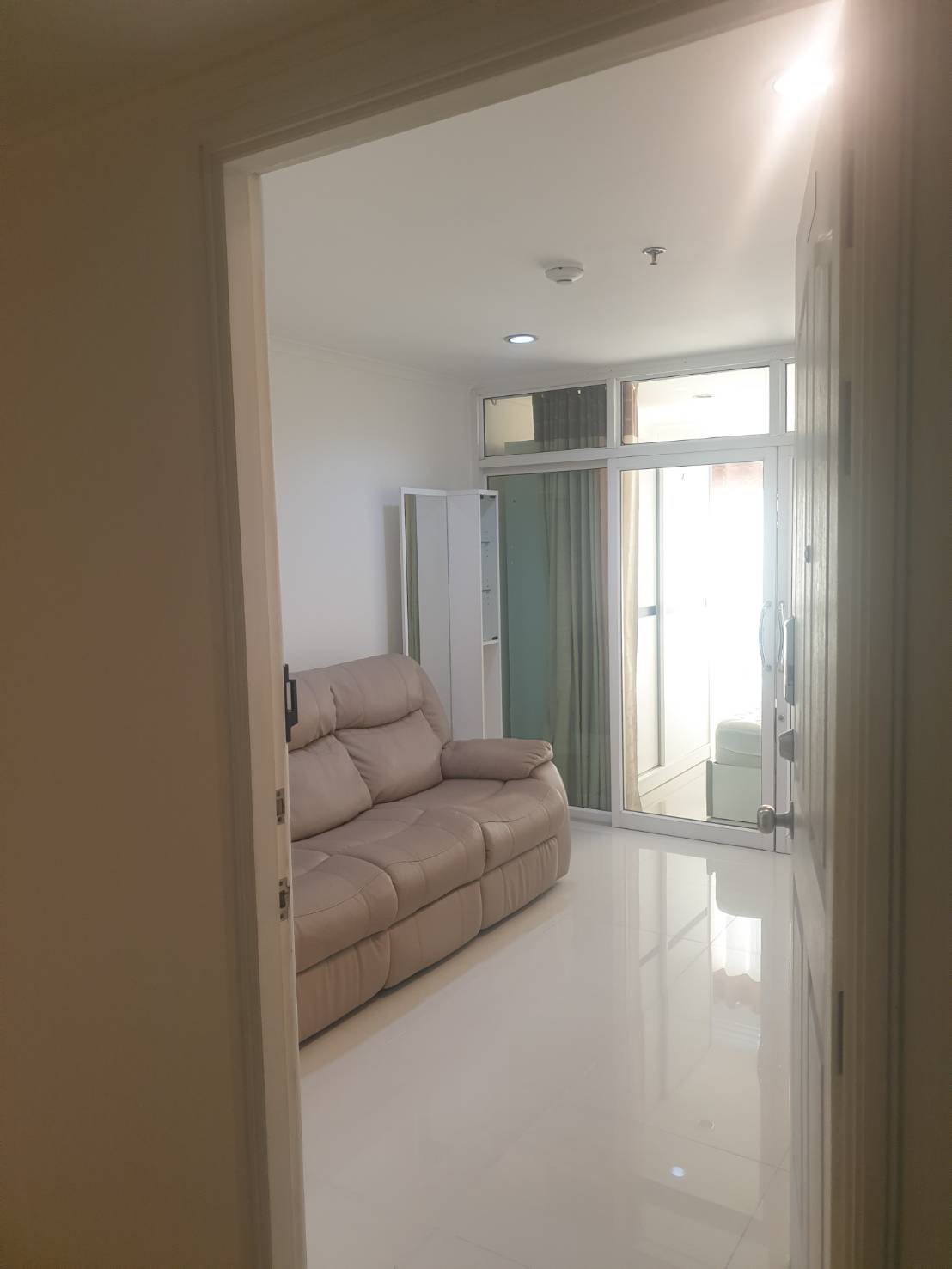 ขายคอนโด พร้อมผู้เช่าสัญญา1ปี(เช่า7500/เดือน หมดสัญญา เมษายน66) โครงการ คอนโด ลุมพินี วิลล์ บางแค Lumpini Ville Bangkhae