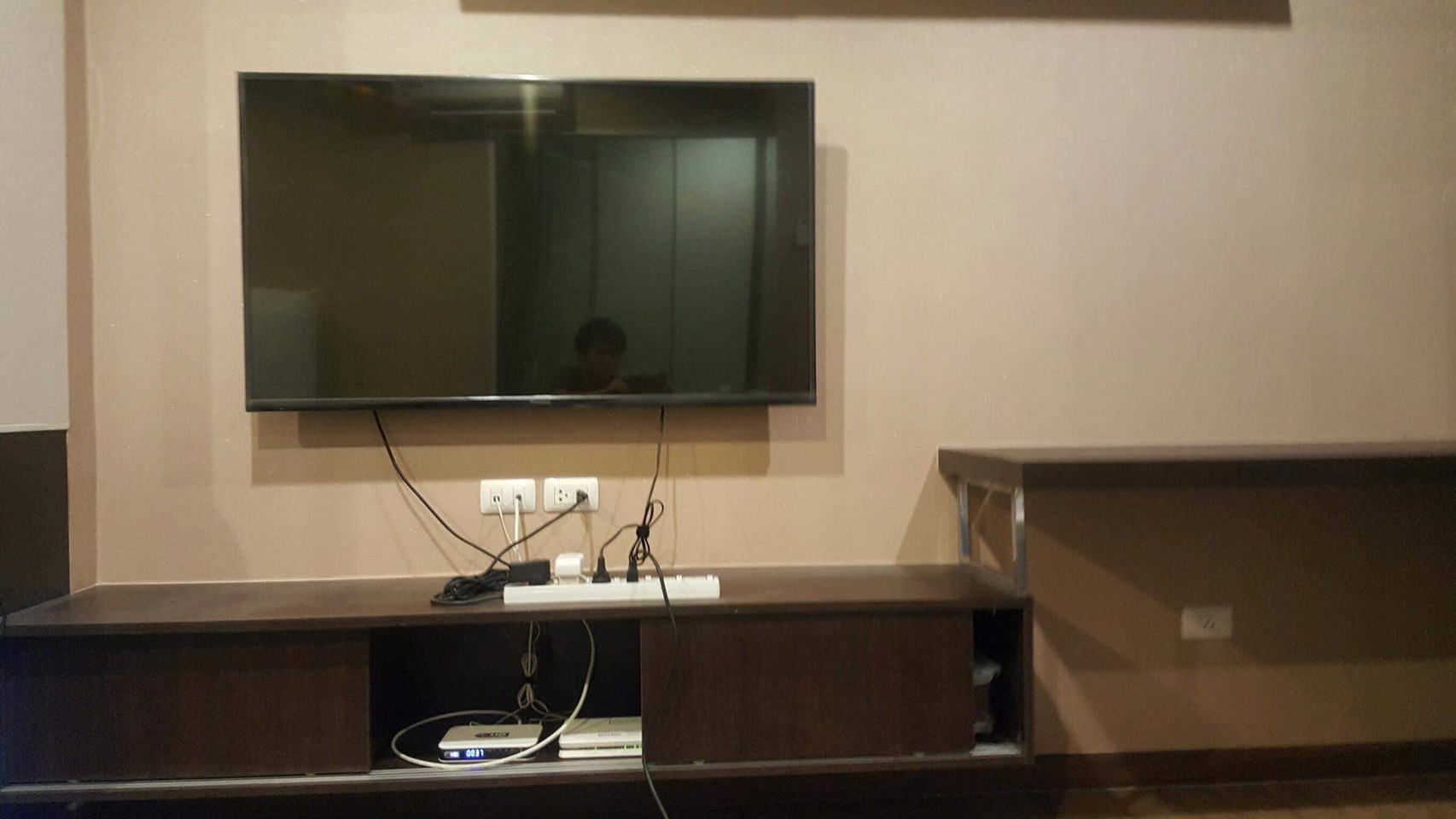 ปล่อยเช่าคอนโด Hallmark Chaengwattana (ฮอลล์มาร์ค แจ้งวัฒนะ ) 1 ห้องนอน 1 ห้องน้ำ 1 ห้องนั่งเล่น เป็นครัวเปิด มีระเบียง