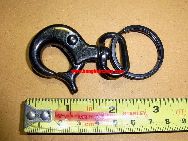 พวงกุญแจ ตะขอเกี่ยว - โลหะ สีดำ Made in USA ใหม่เก่าเก็บ (ทำหูเกี่ยวสายสะพายกระเป๋าได้)