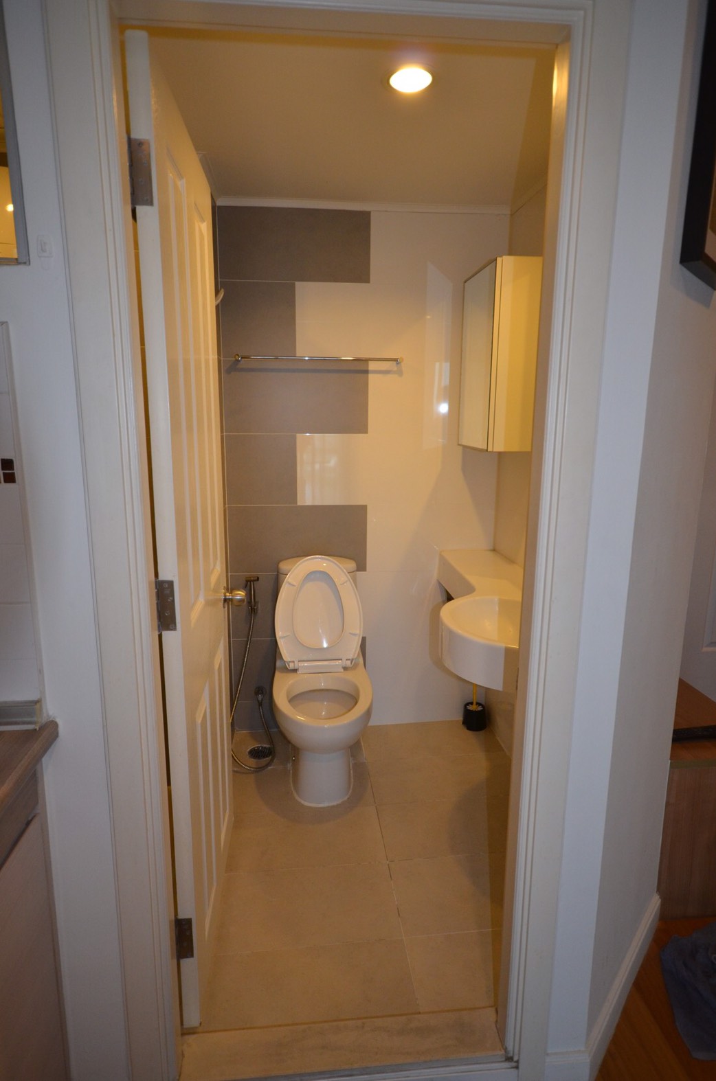 ให้เช่าคอนโด Lumpini Place Rama 4 - Kluaynamthai (ลุมพินี เพลส พระราม 4-กล้วยน้ำไท)1 ห้องนอน 1 ห้องน้ำ ขนาด 28 ตรม ชั้น 19