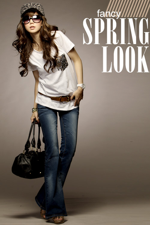 T-SHIRT เสื้อยืดแฟชั่น คอกลม แขนสั้น สีขาว แต่งกระเป๋าเสื้อ ใส่ทำงาน เที่ยว น่ารัก ASIA STREET FASHION
