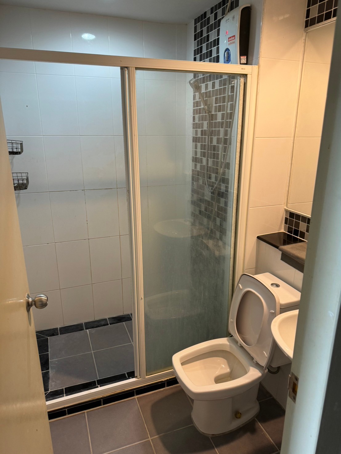 ให้เช่าคอนโด Regent Home 14 สุขุมวิท 93 (Regent Home Sukhumvit 93) ✨ ราคาสบายกระเป๋า ใกล้ BTS บางจาก พร้อมเข้าอยู่