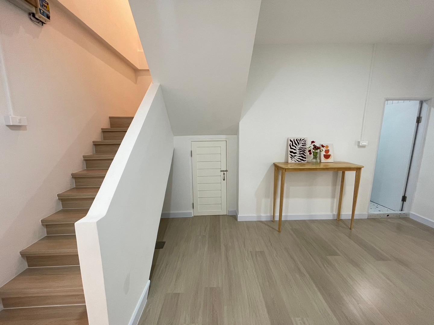 ทาวน์เฮาส์ 2 ชั้น ขายด่วน ราคาล่าสุดเพียง 2,490,000 บาท! ฟรีโอน 📣 🏠 ทาวน์เฮาส์ 2 ชั้น ขนาด 22 ตร.ว.