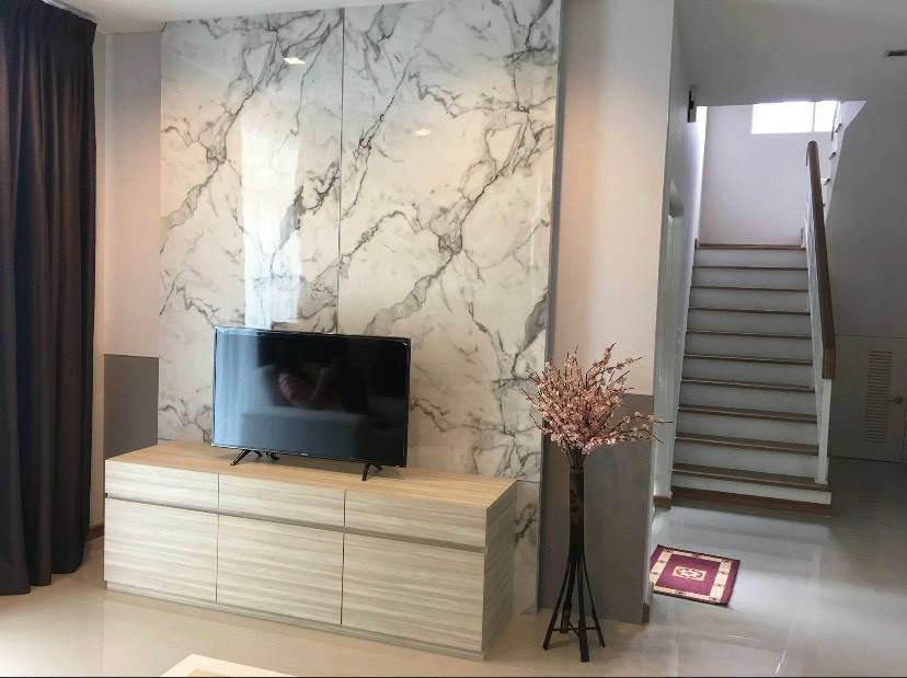 ให้เช่าบ้านเดี่ยวแต่งหรู ต้นโครงการ หมู่บ้านคาซ่าพรีเมี่ยม วงแหวน อ่อนนุช บางนา กม. 7