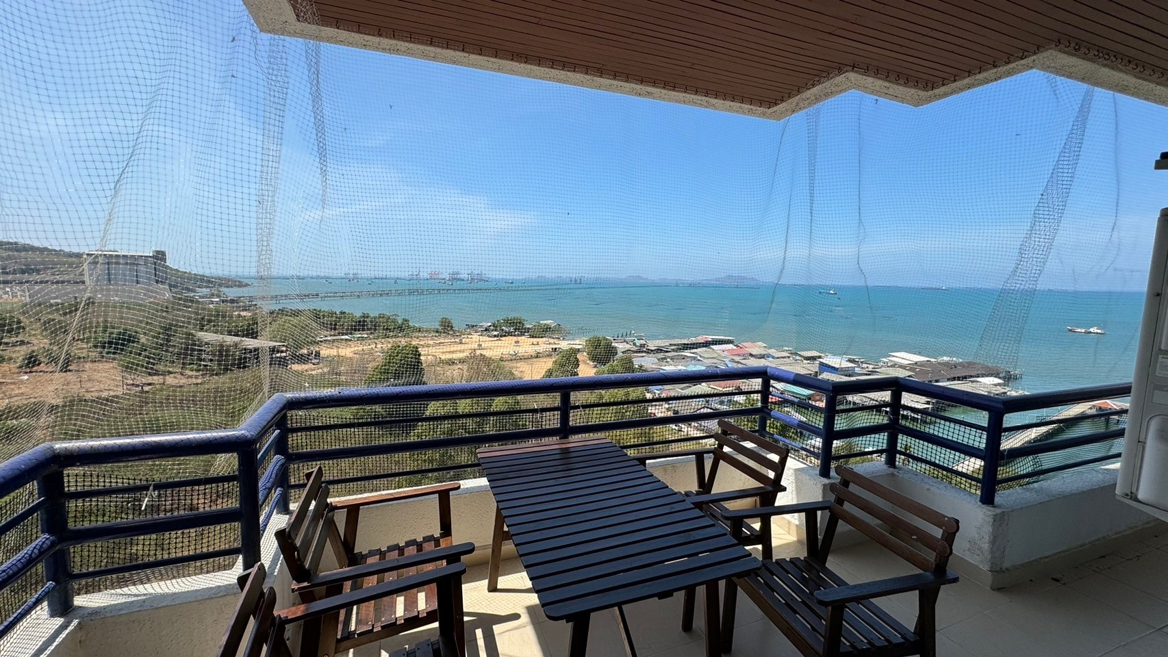 ให้เช่าคอนโด Rama Harbour view condo (รามา ฮาร์เบอร์ วิว คอนโด) ชั้น 7 วิวทะเล 2 ห้องนอน 2 ห้องน้ำ ขนาด 110 ตรม + พื้นที่ระเบียง