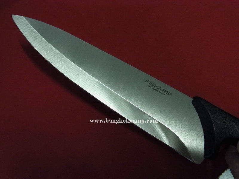 มีดครัวอเนกประสงค์ Utility Knife ยี่ห้อ Fiskars รุ่น primo cook's knife 20cm 717508 ...Made in Finland