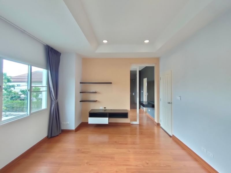 ขาย /ให้เช่า บ้านเดี่ยว 2 ชั้น หลังมุม ห่าง MRT บางพลู เพียง 5 นาทีโครงการ The Centro Rattanathibet : เดอะ เซนโทร รัตนาธิเบศร์ ขนาด 52 ตารางวา