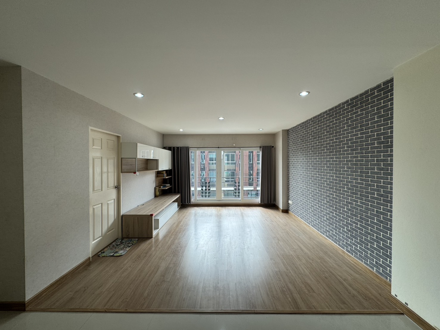 รหัสทรัพย์ 53645 ขายถูกพื้นที่ 62 ตร.ม. ราคา 2,100,000 บาท คอนโด The Trend ซอย คู้บอน 16/1 ถนนคู้บอน โครงการเดอะ เทรนด์ คอนโดทาวน์ (The Trend Condo town)