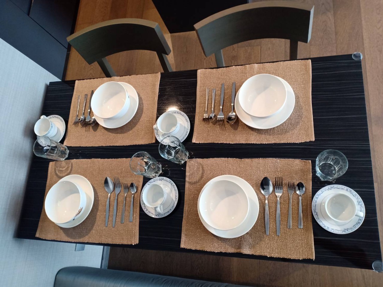 ให้เช่าคอนโด The Diplomat Sathorn (เดอะ ดิโพลแมท สาธร) 2 ห้องนอน 2 ห้องน้ำ ขนาดพื้นที่ใช้สอย 77 ตารางเมตร