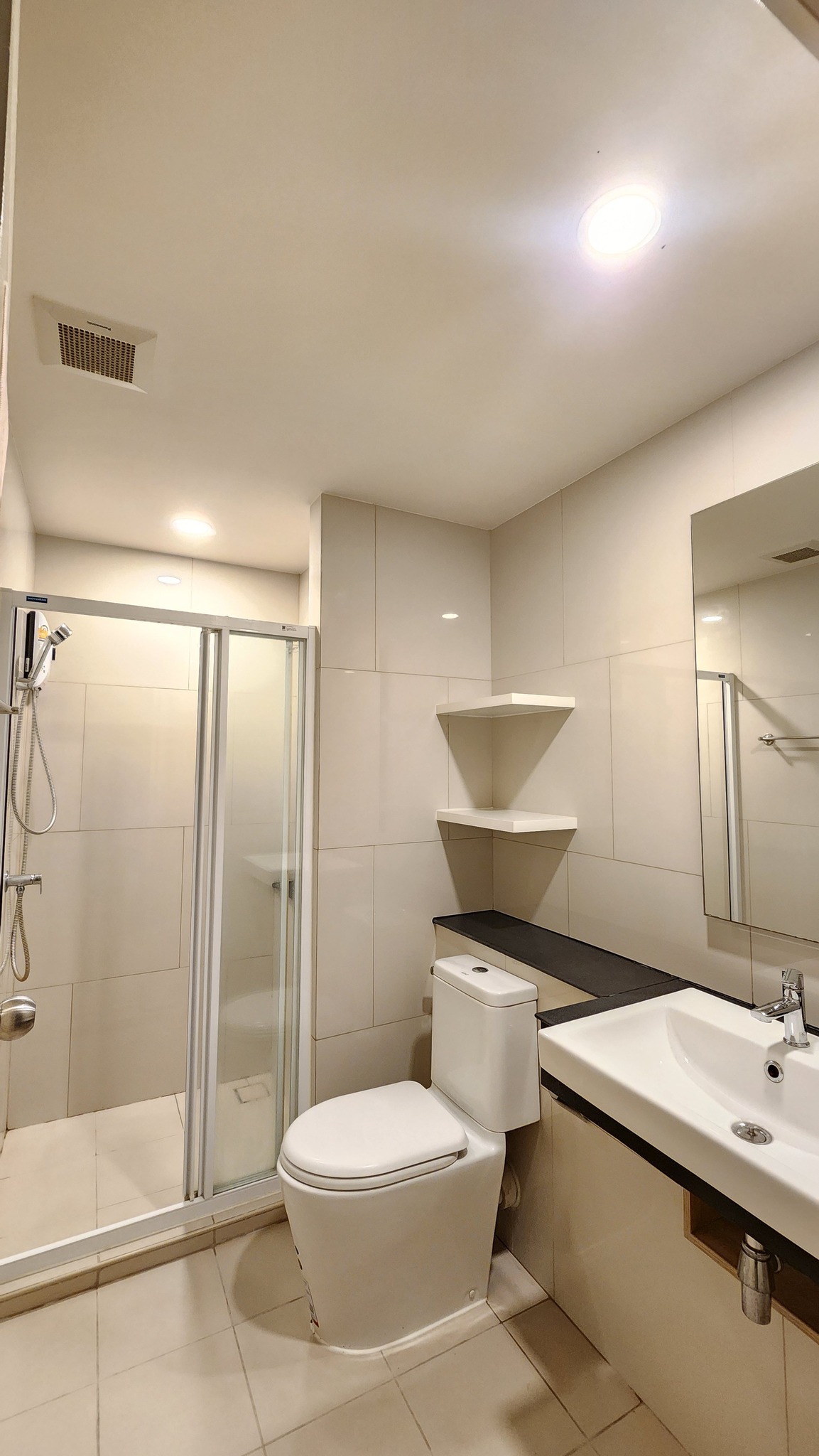 ขายคอนโด ฟีล พหล 34 / For Sale Phyll Phahol 34 (English below)