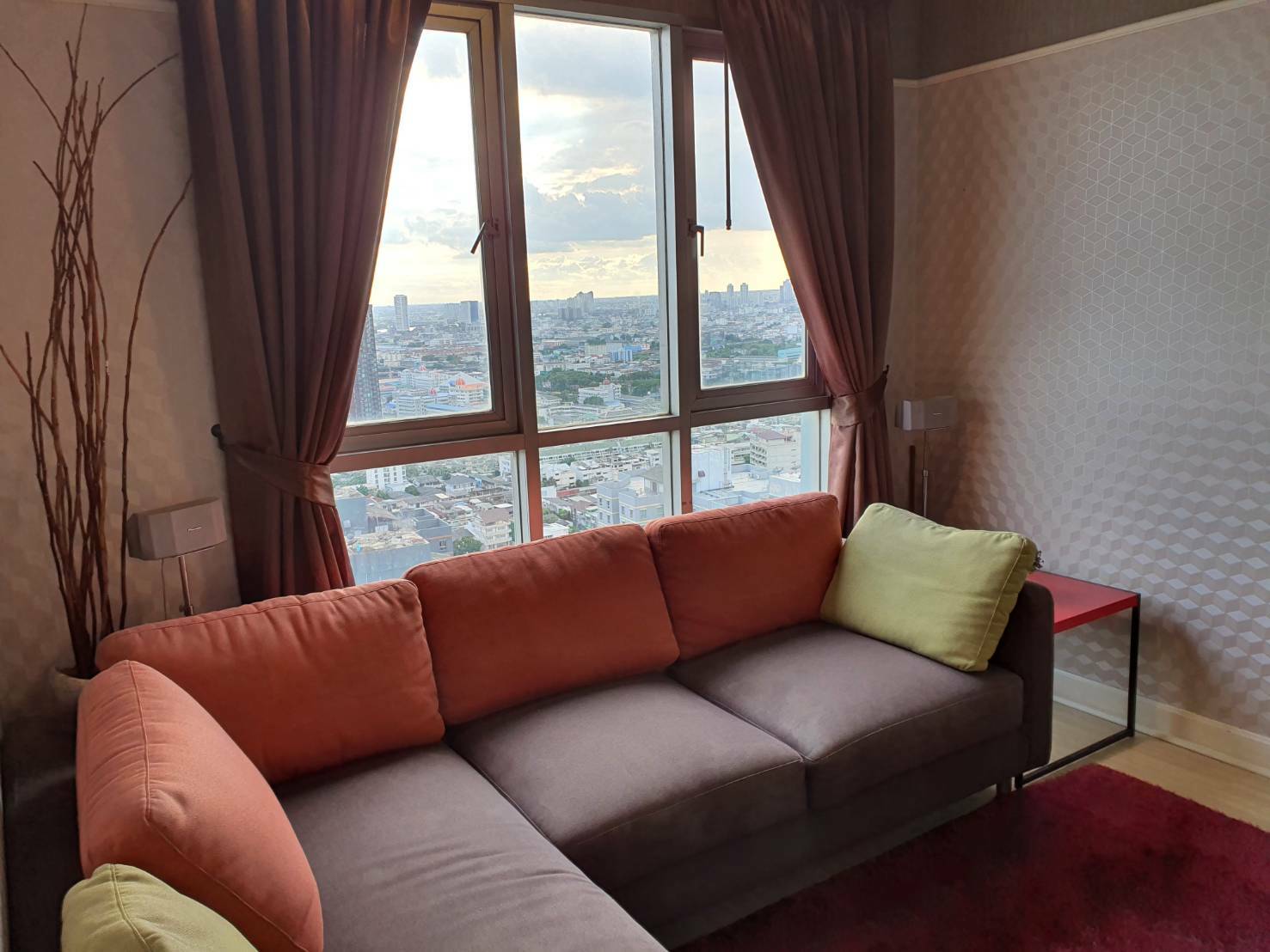 ให้เช่าคอนโดติดเซ็นทรัล พระราม 3 Lumpini Place Water Cliff (ลุมพินี เพลส วอเตอร์คลิฟ) 2 ห้องนอน