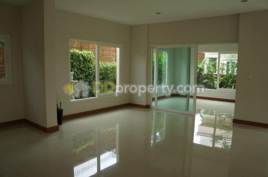 ขายบ้านเดี่ยว 2 ชั้น โครงการ หมู่บ้านคาซ่าแกรนด์ รัตนาธิเบศร์ ราชพฤกษ์ ราคา 9.89 ล้าน