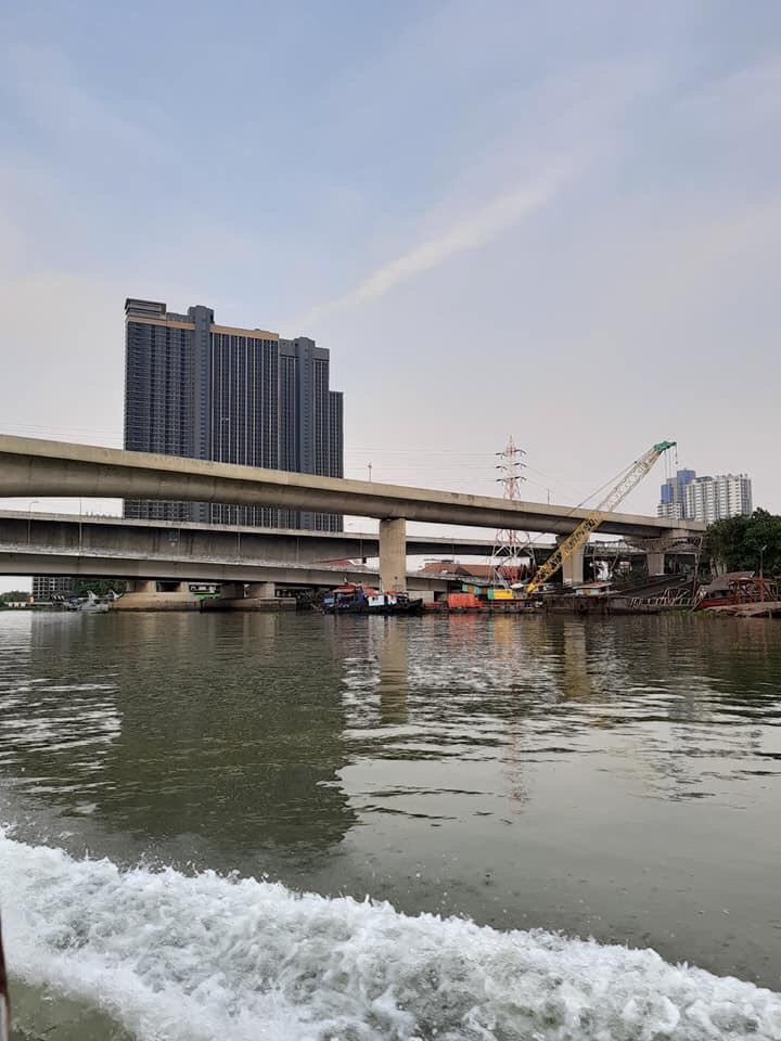 ขายคอนโด The Politan Rive เดอะ โพลิแทน รีฟ 1 ห้องนอน(1 bedroom) 1 ห้องน้ำ(1 bathroom) 1 ห้องรับแขก(1 living room) 1 ห้องครัว(1 pantry)