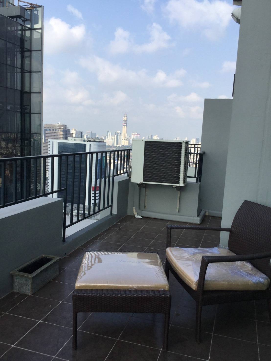 ขายคอนโด Belle Grand Rama 9 (เบ็ล แกรนด์ พระราม 9) ห้องเพ้นเฮ้าส์ penthouse fully furnished แบบ 2 ห้องนอน