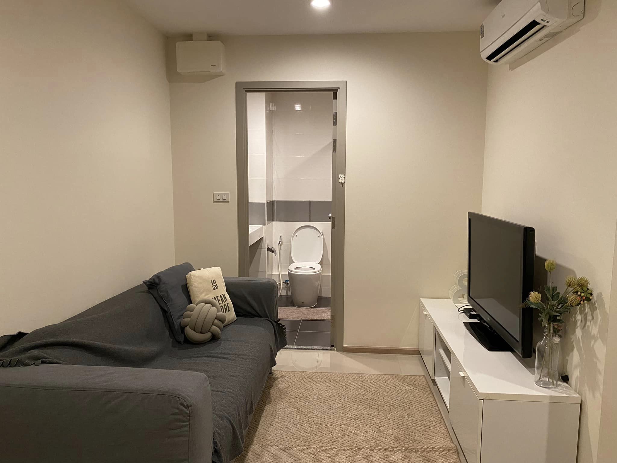 ให้เช่าคอนโด Rich Park @ Chaophraya (ริชพาร์ค แอท เจ้าพระยา) คอนโดติดสถานีรถไฟฟ้าไทรม้า ขนาดพื้นที่ 32 ตรม. 1 ห้องนอน 1ห้องน้ำ (แยกเปียกแห้ง+เครื่องทำน้ำอุ่น)