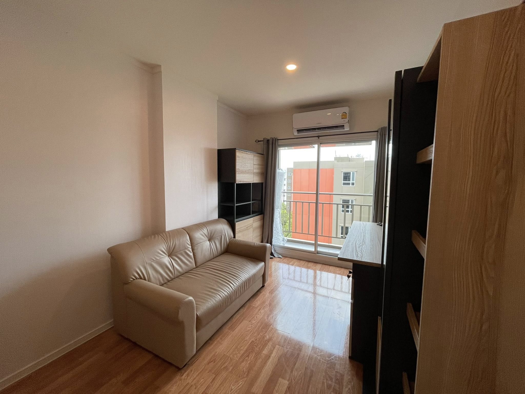 🌟 ให้เช่าคอนโด Lumpini Ville Sukhumvit 76 – Bearing Station (ลุมพินี วิลล์ สุขุมวิท 76 - แบริ่ง สเตชั่น) 📍 ใกล้ BTS แบริ่ง เพียง 1 กม. | มีรถตู้รับ-ส่ง