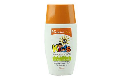 Minus-Sun Kids Sunscreen Lotion SPF40PA+++ โลชั่นกันแดดสำหรับผิวเด็ก สูตรพิเศษ เนื้อบางเบา กันน้ำ