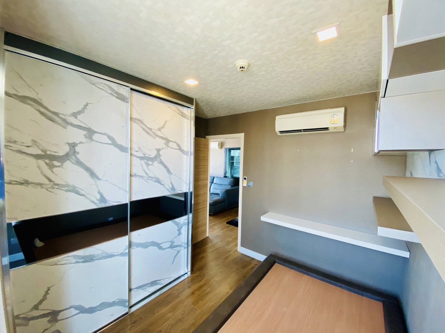 🏡✨ ขาย / เช่า คอนโด Low Rise ติดรถไฟฟ้าสายสีชมพู‼