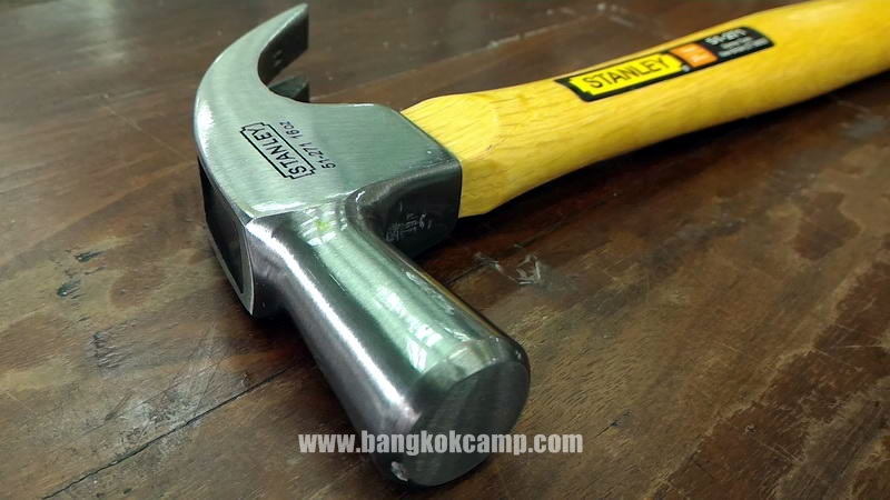 ค้อนหงอนด้ามไม้ STANLEY 16Oz. ขนาด 27 mm.
