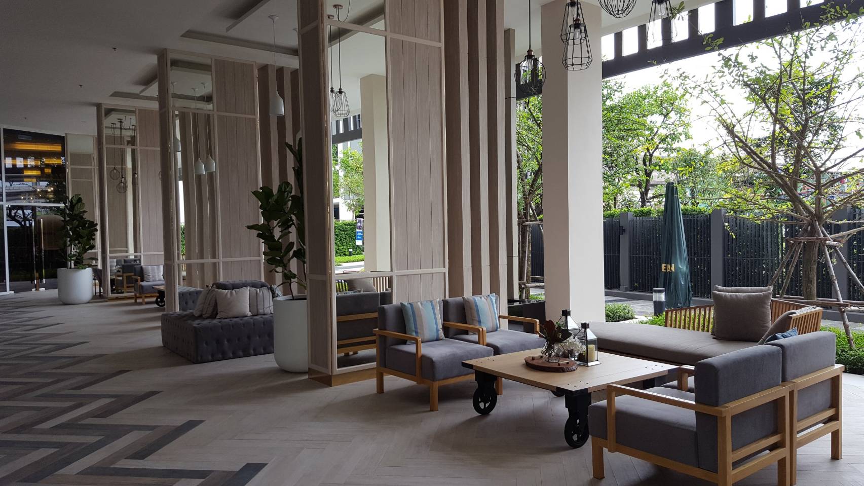 ขายคอนโด Aspire Erawan (แอสปาย เอราวัณ) 2 ห้องนอน 2 ห้องน้ำ 47 ตรม. เป็นห้องมุม