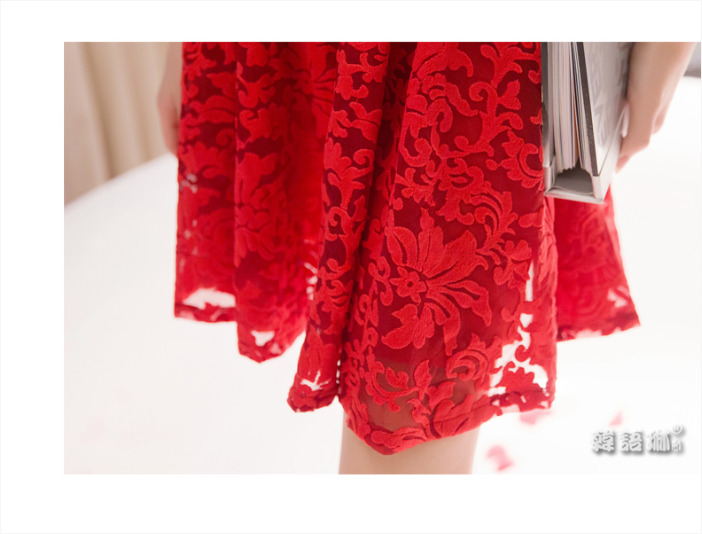 ชุดออกงาน ชุดไปงานแต่งงานสีแดง เปิดไหล่ ผ้าลูกไม้เกรดพรีเมี่ยม ดูดีสุดๆ