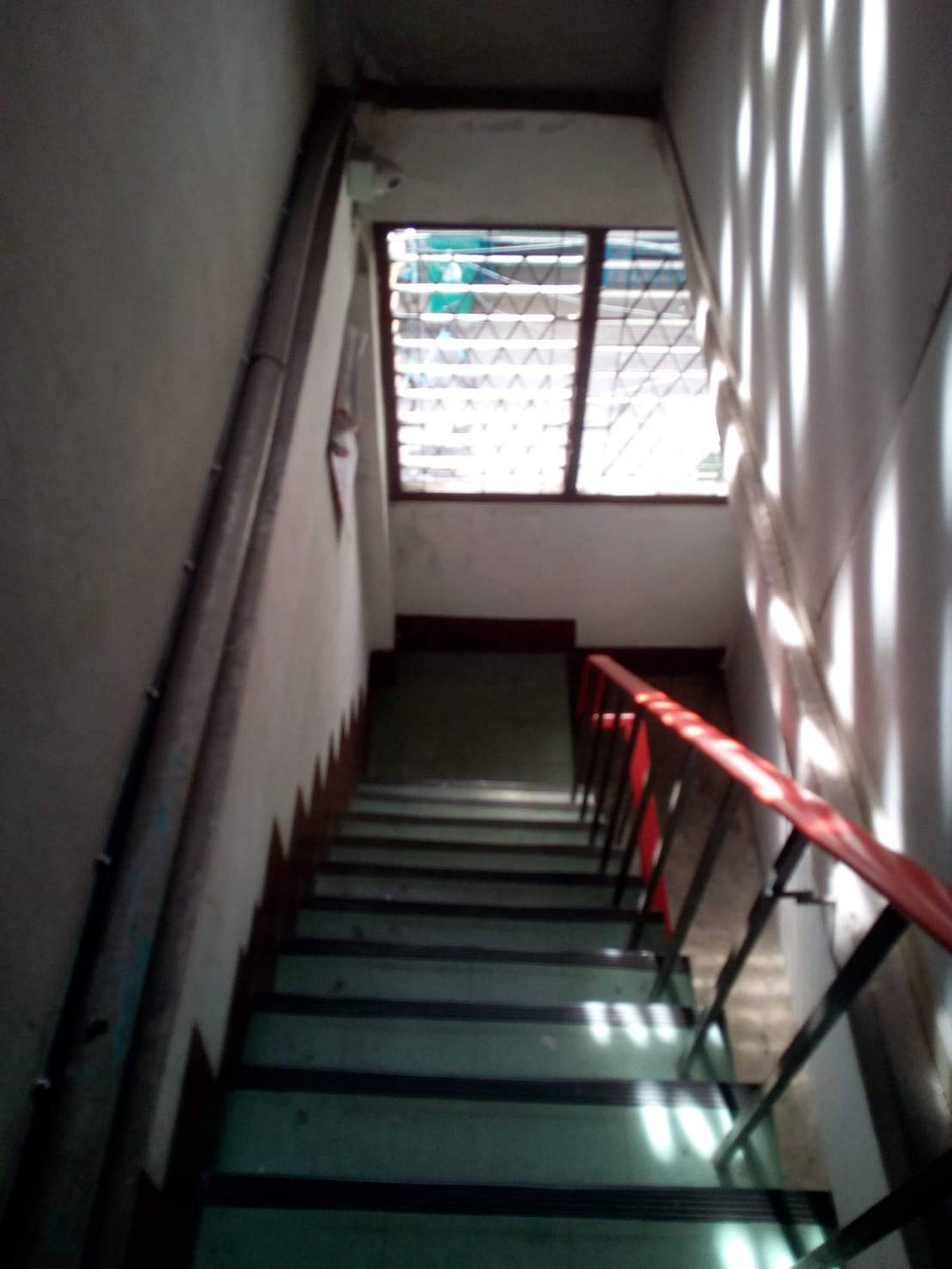 ขายตึกแถว 5 ชั้น ขนาด 25 ตร.วา ( พร้อมกิจการห้องเช่า 14 ห้อง ) ตั้งอยู่ถนนประชาสงเคราะห์ ซอย 16