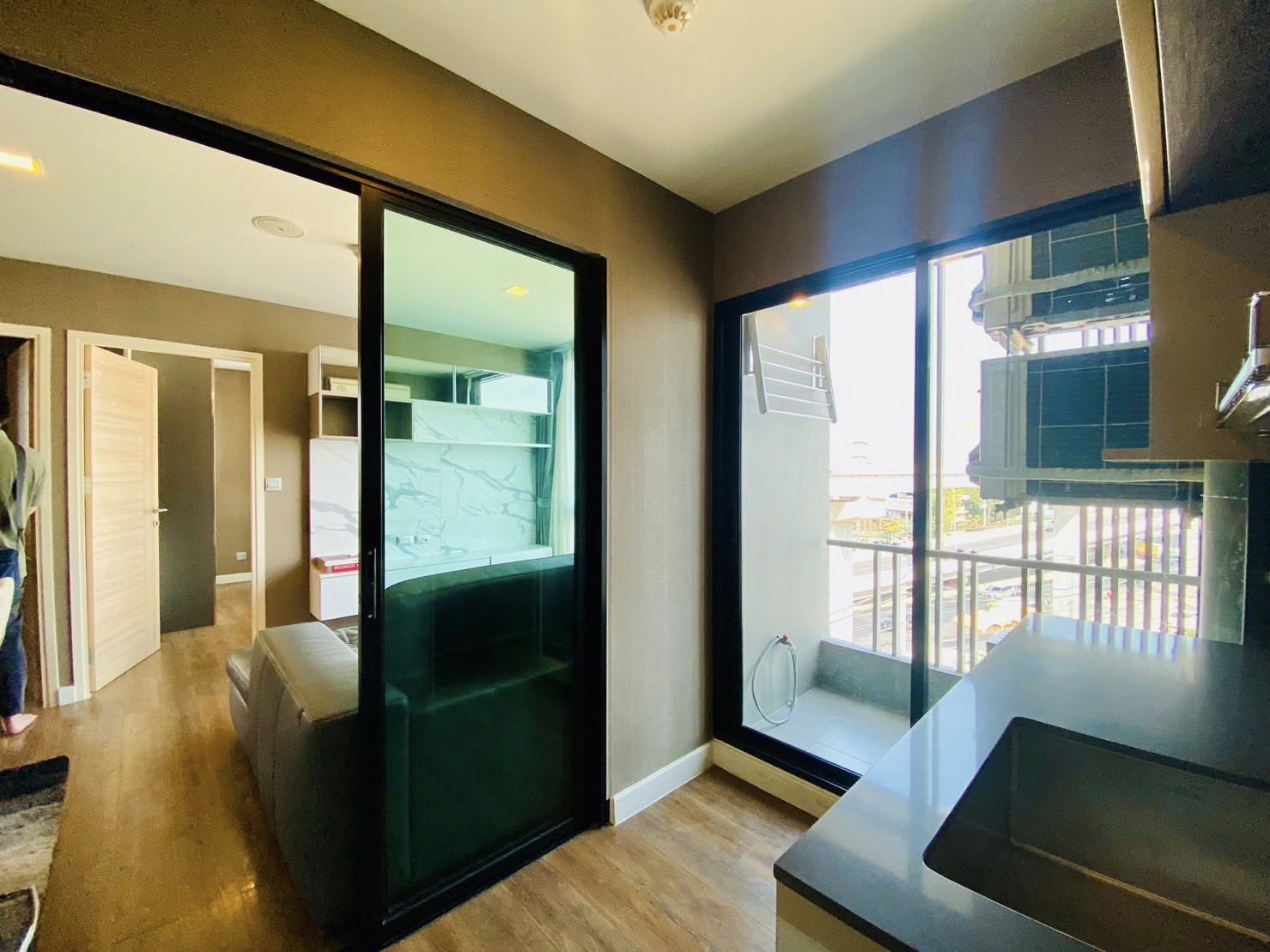 🏡✨ ขาย / เช่า คอนโด Low Rise ติดรถไฟฟ้าสายสีชมพู‼