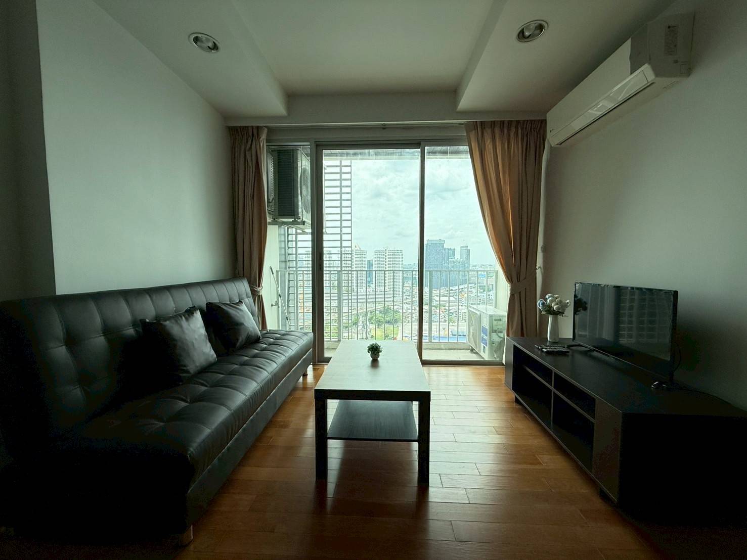 🌟 ให้เช่าคอนโด Abstracts Phahonyothin Park แอ็บสแตร็กส์ พหลโยธิน พาร์ค อาคาร A 📍 ใกล้ BTS ห้าแยกลาดพร้าว 300 เมตร