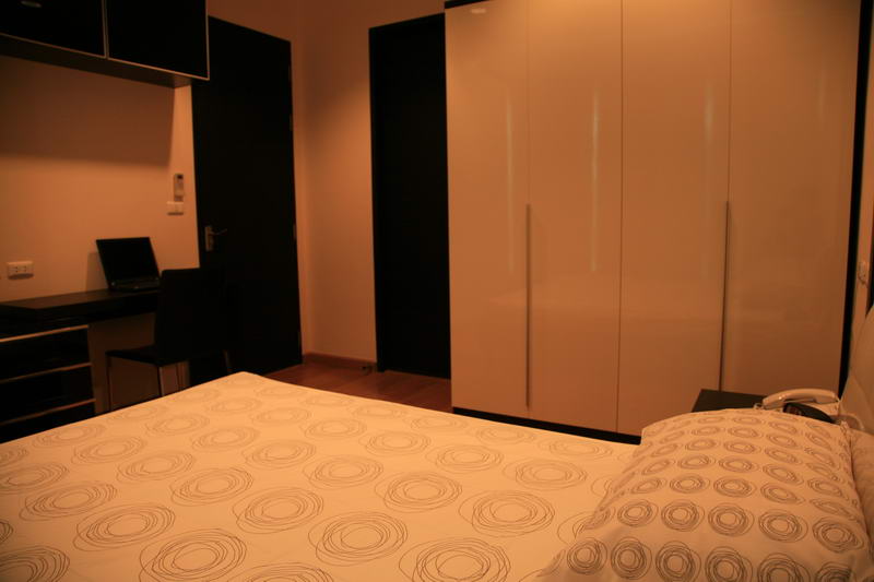 คอนโดบ้านกลางกรุง (สยาม-ปทุมวัน)ให้เช่า 2 ห้องนอน, 2 ห้องน้ำ, พื้นที่ 76 ตร.ม., ชั้น 15 ตึก บี วิว BTS เช่า: ราคา 35,000 บาท/เดือน