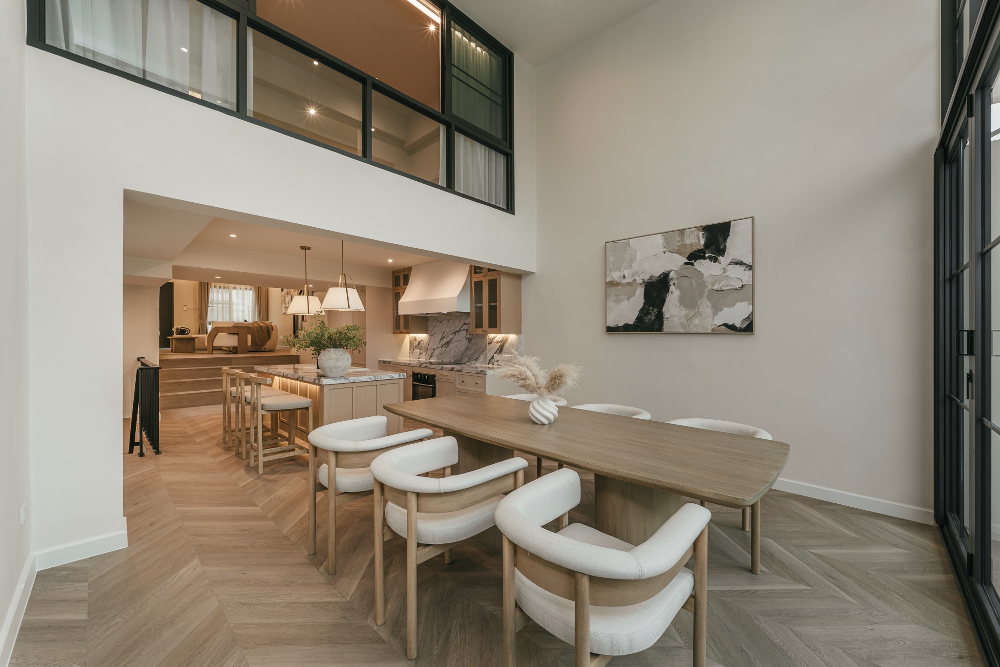 ขายและให้เช่าทาวน์โฮมติดเอกมัยทองหล่อ เดินถึง BTS พระโขนงได้ ทำเลเยี่ยมใจกลางเมืองติดเอกมัย ทองหล่อ เดินเพียงไม่กี่นาทีถึง BTS พระโขนง