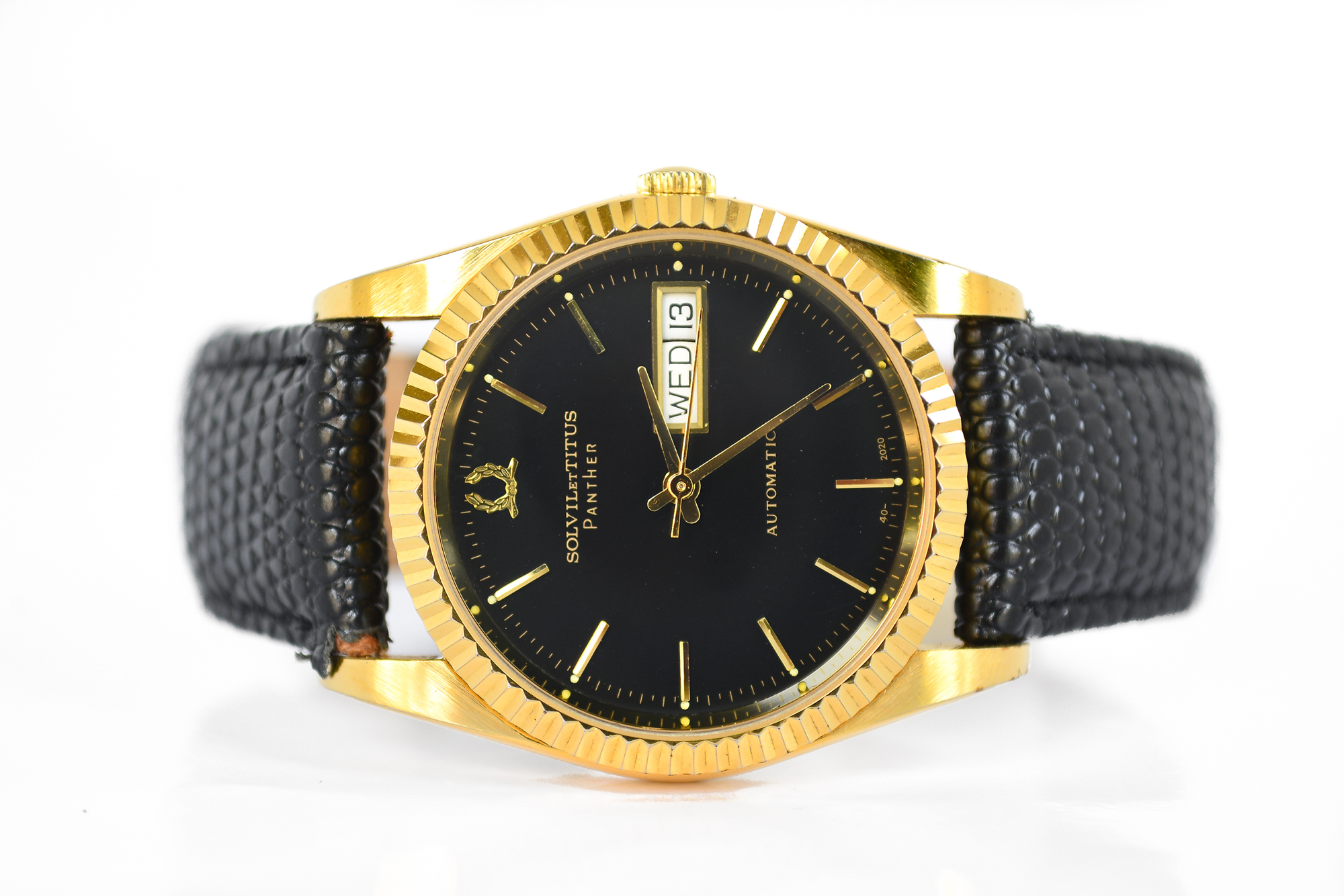 Titus Day-Date Automatic เรือนทอง ขอบหยัก