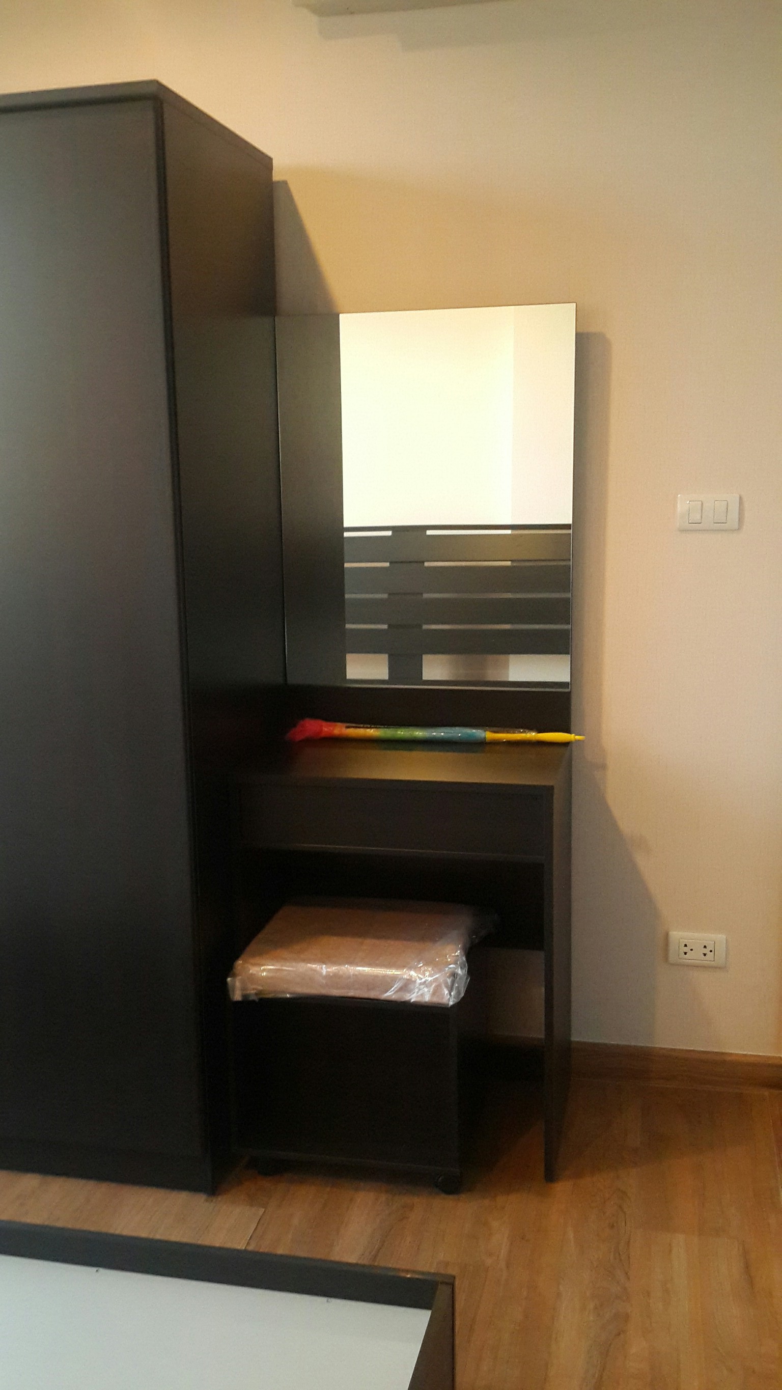 ให้เช่าคอนโด the tree interchange 1 ห้องนอน 1 ห้องน้ำ ชั้น 37 กับ 40 ตึกA 4029 กับ 3703 ทิศใต้คะ วิวแม่น้ำ รัฐสภาคะ ราคา 12,000 บาท full furniture