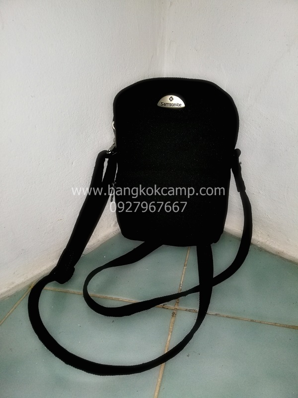 Samsonite กระเป๋าสะพาย เหมือนใหม่ สภาพดี ใบเล็ก พร้อมใช้