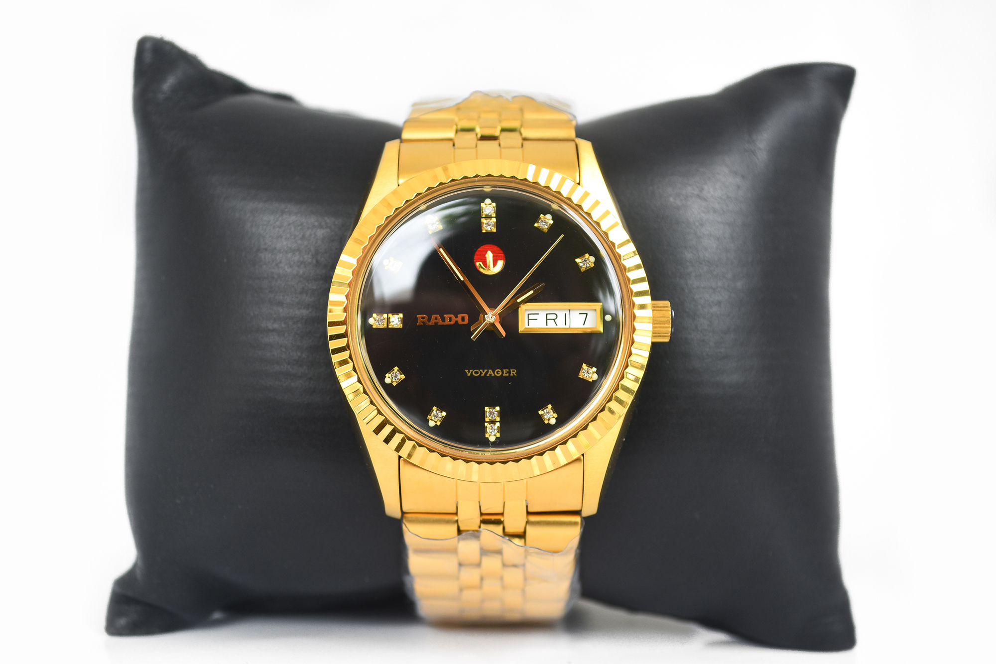 Rado Voyager Day-Date เรือนทอง ขอบหยัก หลักพลอย หน้าดำ