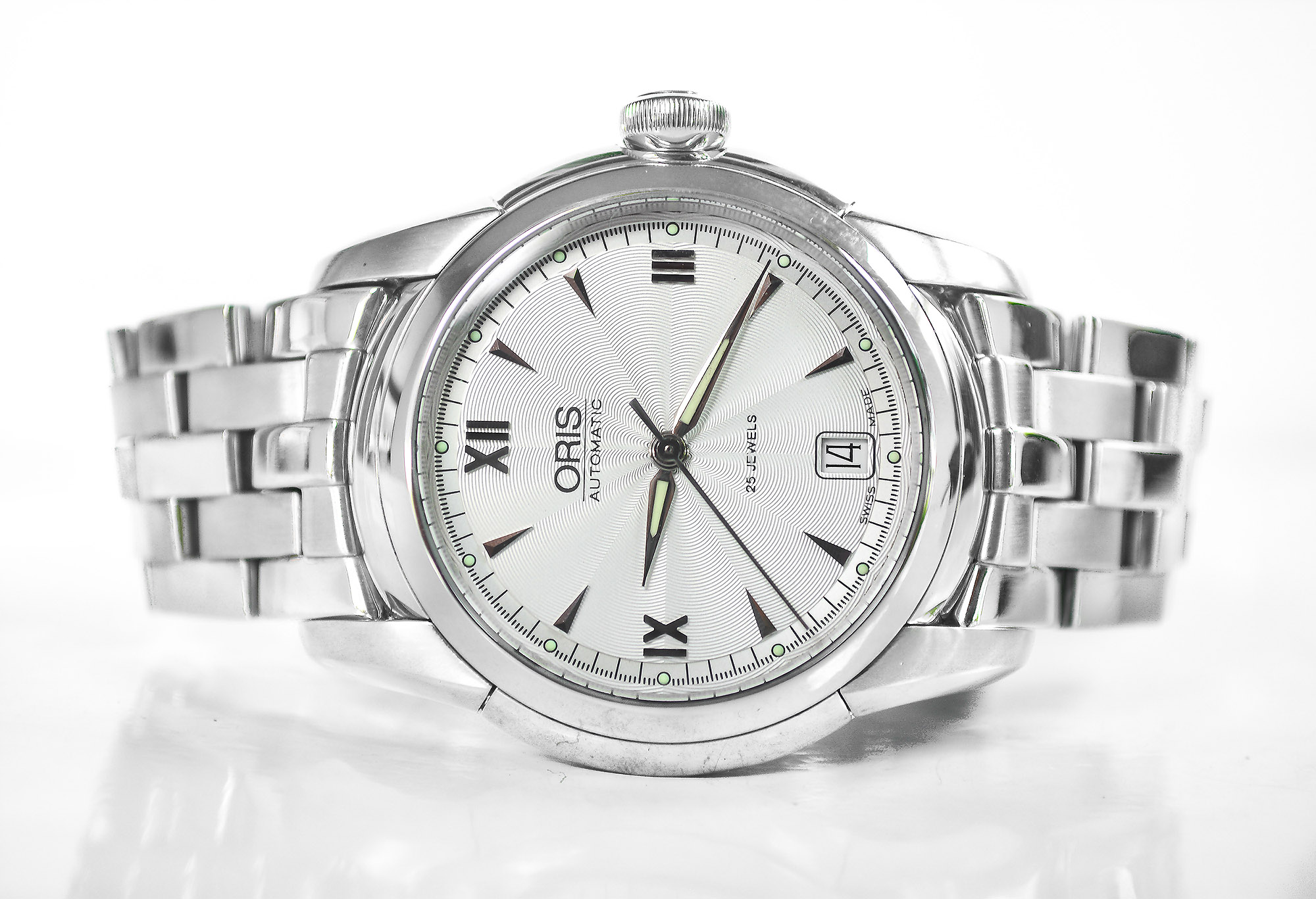 Oris Classic Auto โลโก้แดง (Sold)