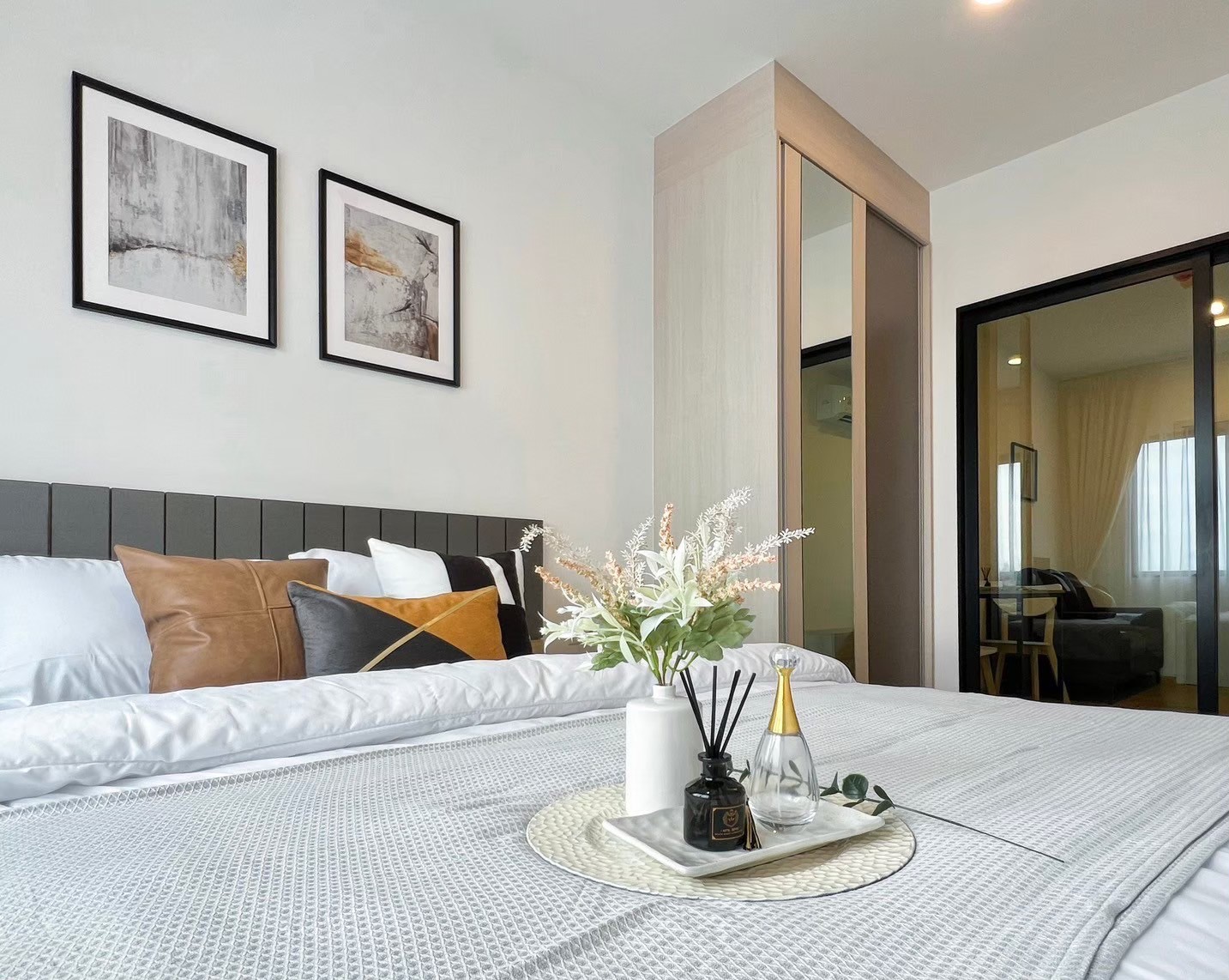 ให้เช่าคอนโด ชีวาทัย ฮอลล์มาร์ค ลาดพร้าว–โชคชัย 4 เฟส 2 / For Rent Chewathai Hallmark Ladprao–Chokchai 4 Phase 2 (English below)