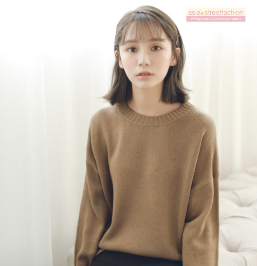 Sweater เสื้อสเวทเตอร์แขนยาว สีน้ำตาล ทรงสวย จะใส่เดี่ยวไหรือใส่โค้ทคลุมก็เริ่ด