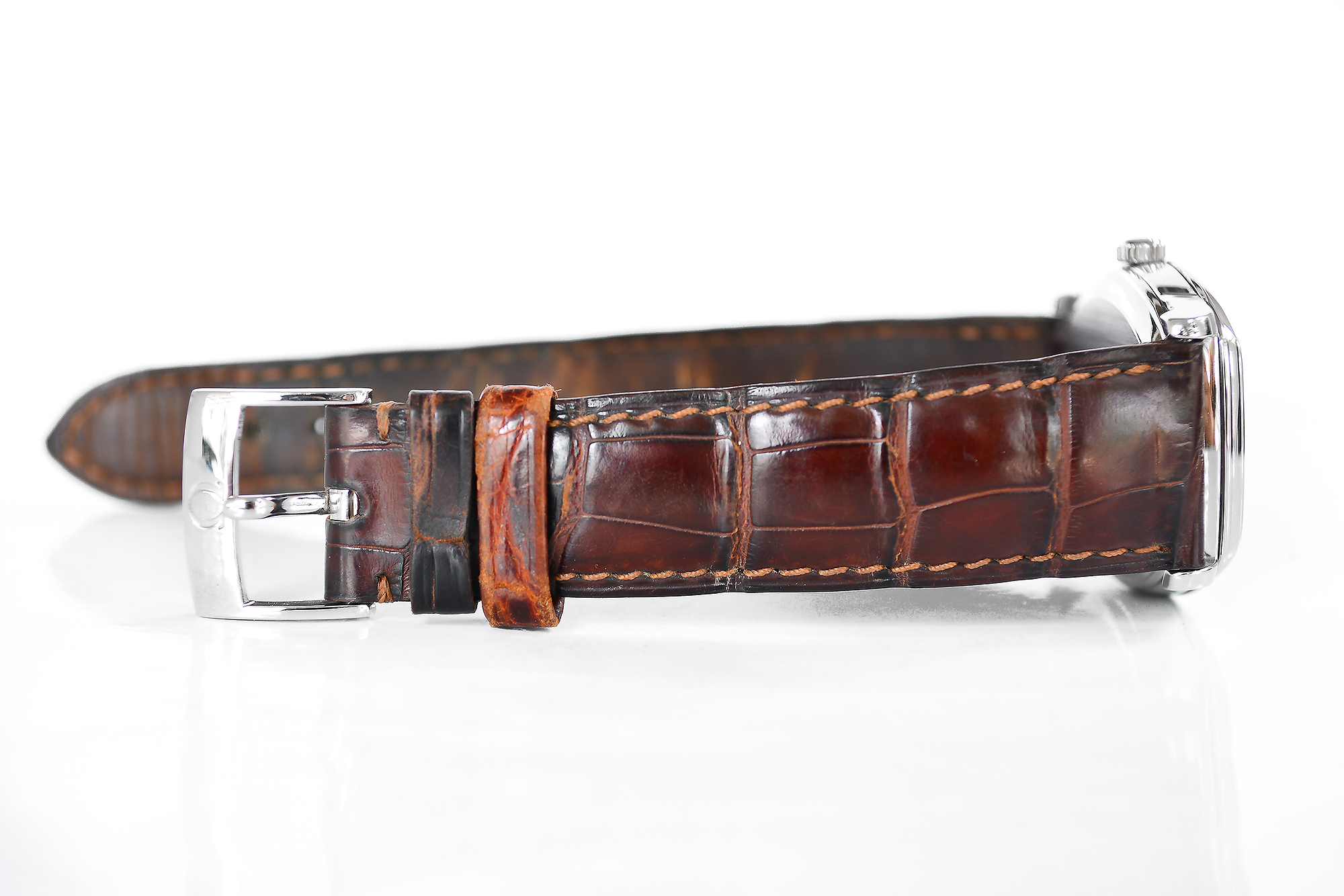 Omega De Ville Prestige Tonneau Chronometer สายหนัง (Sold)