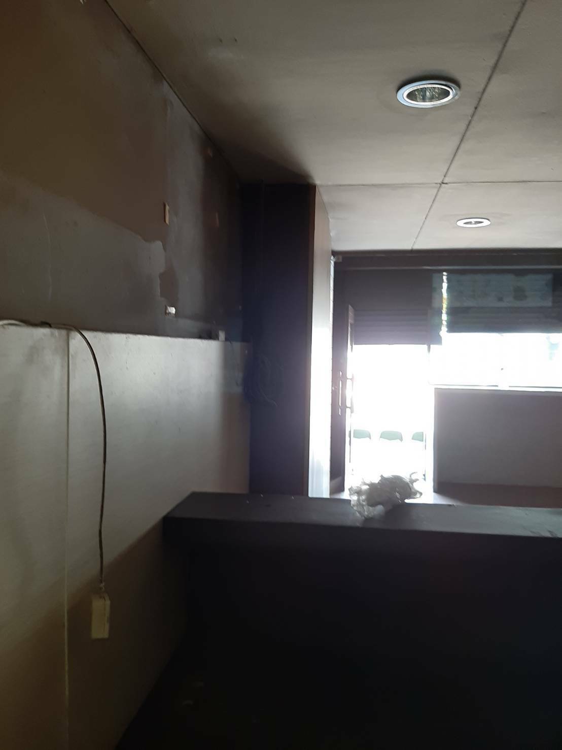 ขาย / เช่า ตึกแถว ตกแต่งแล้วบางส่วน เลขที่ 2272/2 สูง 6 ชั้น 5 นอน 5 น้ำ 300 ตร.ม ติดถนนใหญ่รามคำแหง 42