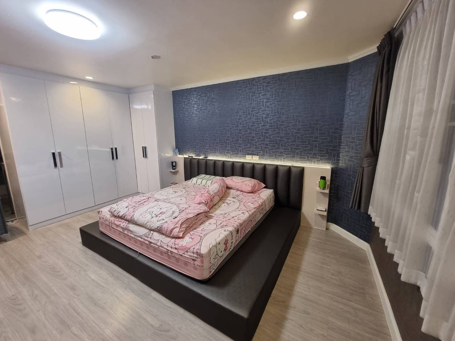 ปล่อยเช่าพร้อมขาย บ้านเดี่ยว 4 ชั้น ย่านสุทธิสาร 📍 ทำเลทอง! ห่าง MRT สุทธิสารเพียง 450 เมตร เดินสบาย