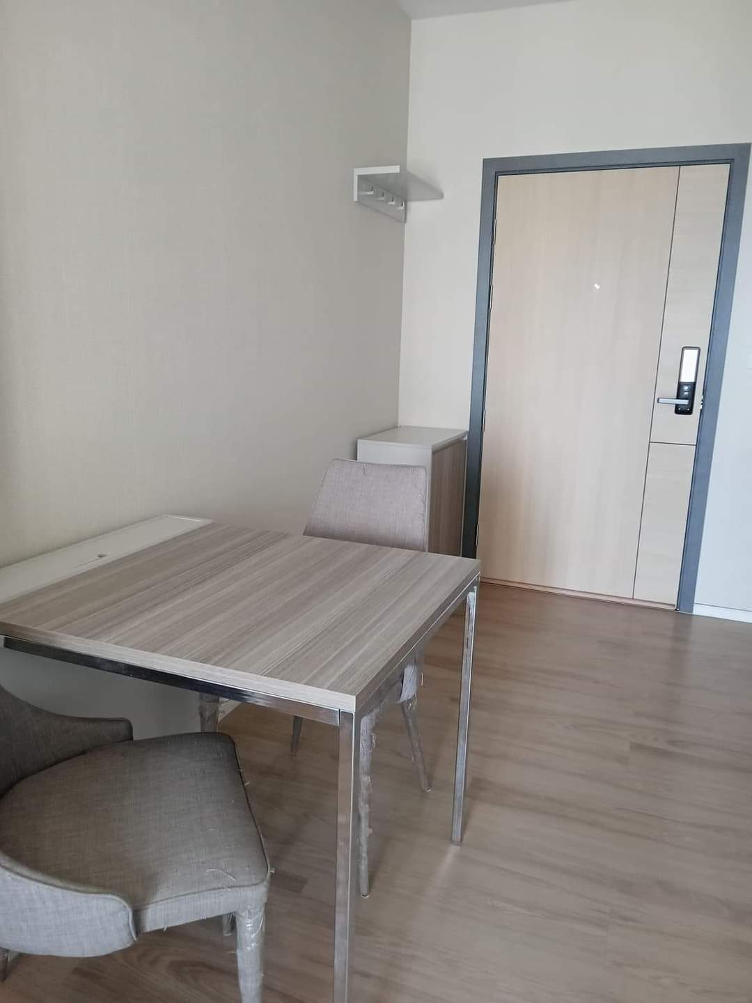 คอนโด แอมเบอร์ บาย อีสเทิร์นสตาร์ Amber by Eastern Star ติดรถไฟฟ้า MRT แยกติวานนท์ ชั้น 12 มี 1 ห้องนอน 1 ห้องน้ำ 1 Living Room