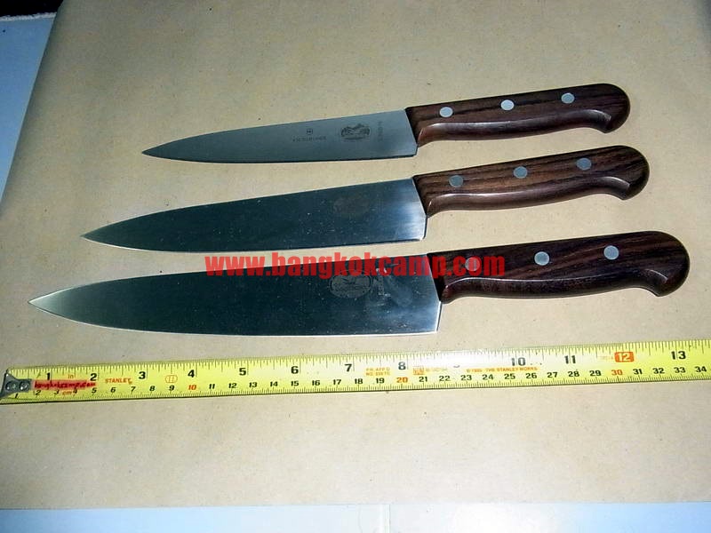 มีด Victorinox ใบมีด22cm. (8.75นิ้ว) ด้ามไม้ Made in Switzerland ใหม่ แท้ (5.2000.22)